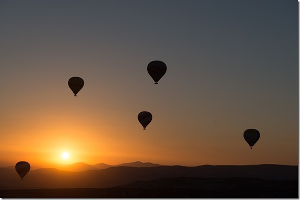 hot-air-ballooning-436442_640 - pixabay.